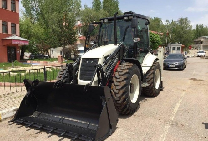 İş Makinesi Kapasitesi Artmaya Devam Ediyor...